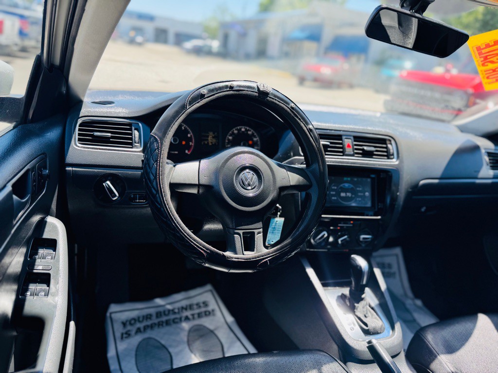2011 Volkswagen Jetta Image 21
