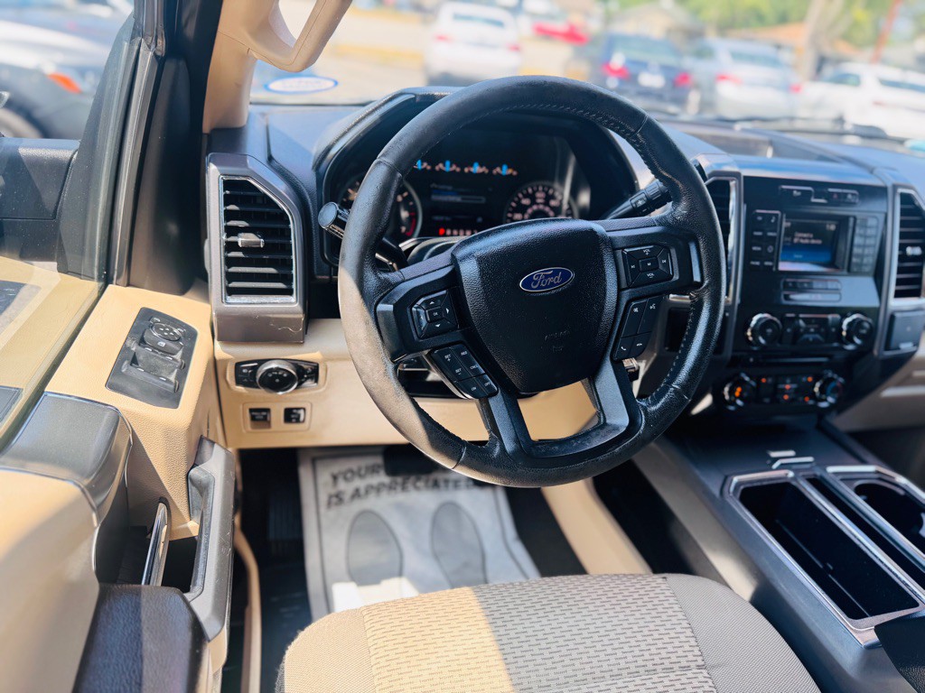 2015 Ford F-150 Image 24