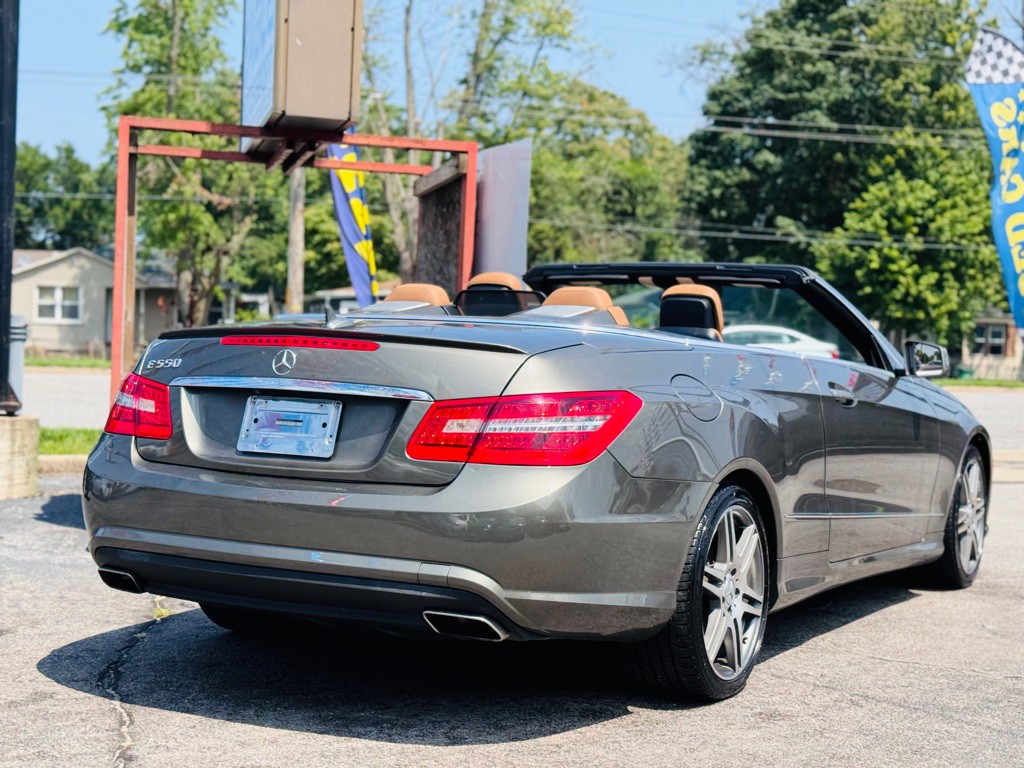 2011 Mercedes-Benz E-Class Image 9