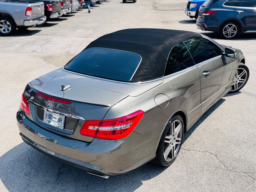 2011 Mercedes-Benz E-Class Image 10