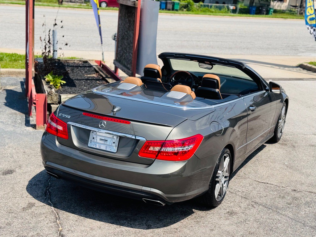 2011 Mercedes-Benz E-Class Image 11