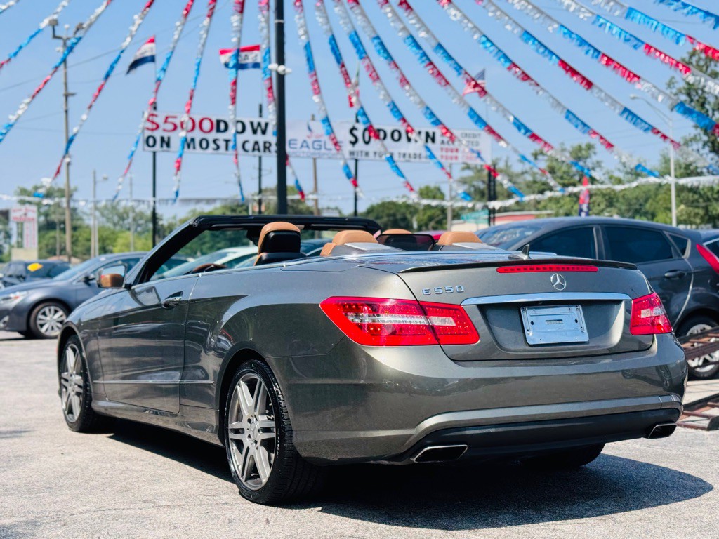 2011 Mercedes-Benz E-Class Image 16