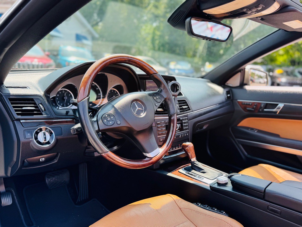 2011 Mercedes-Benz E-Class Image 26