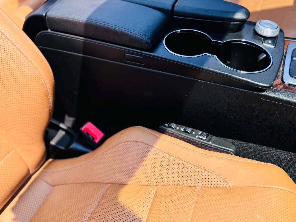 2011 Mercedes-Benz E-Class Image 34
