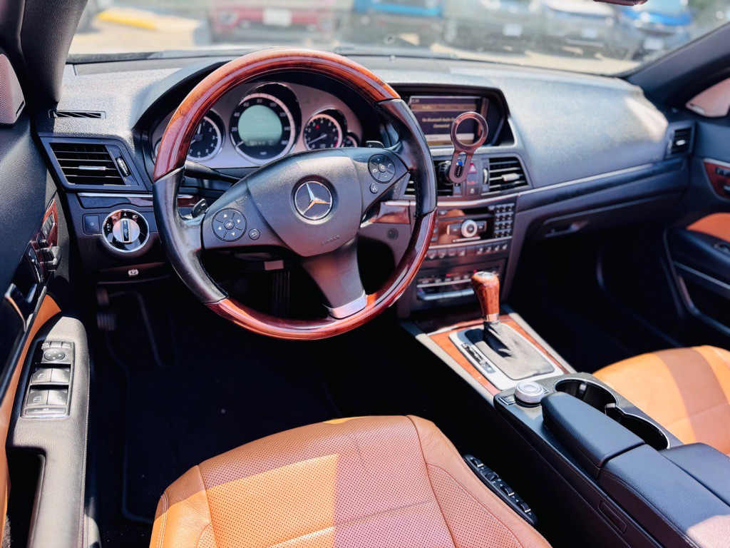 2011 Mercedes-Benz E-Class Image 41