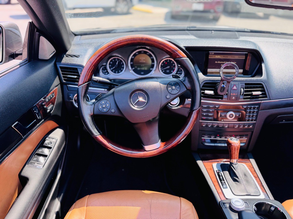2011 Mercedes-Benz E-Class Image 42