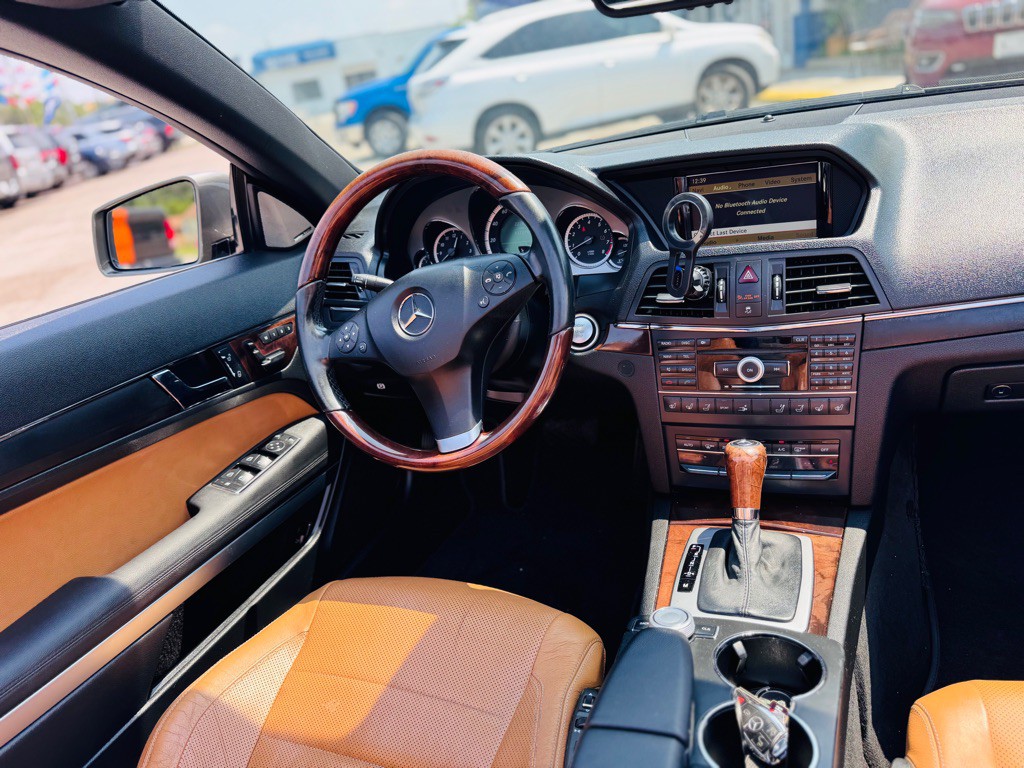 2011 Mercedes-Benz E-Class Image 43
