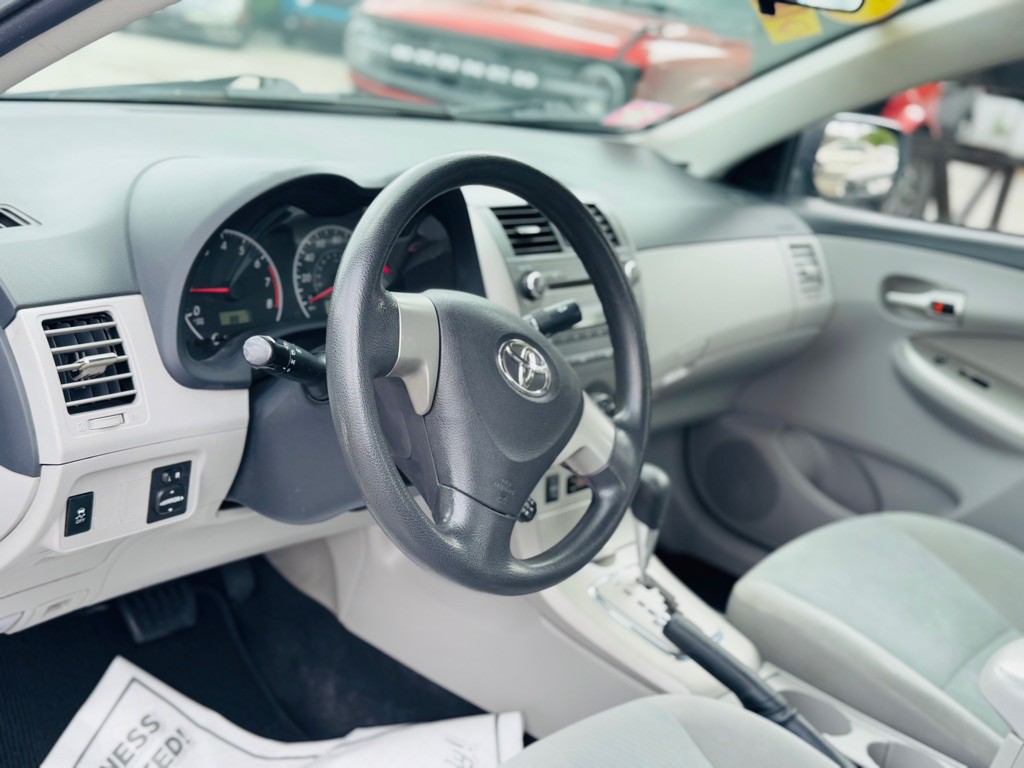 2011 Toyota Corolla Image 14