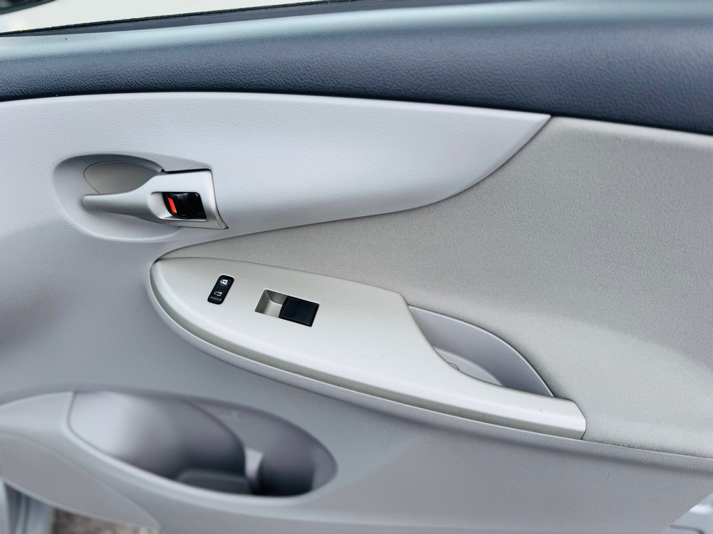 2011 Toyota Corolla Image 16