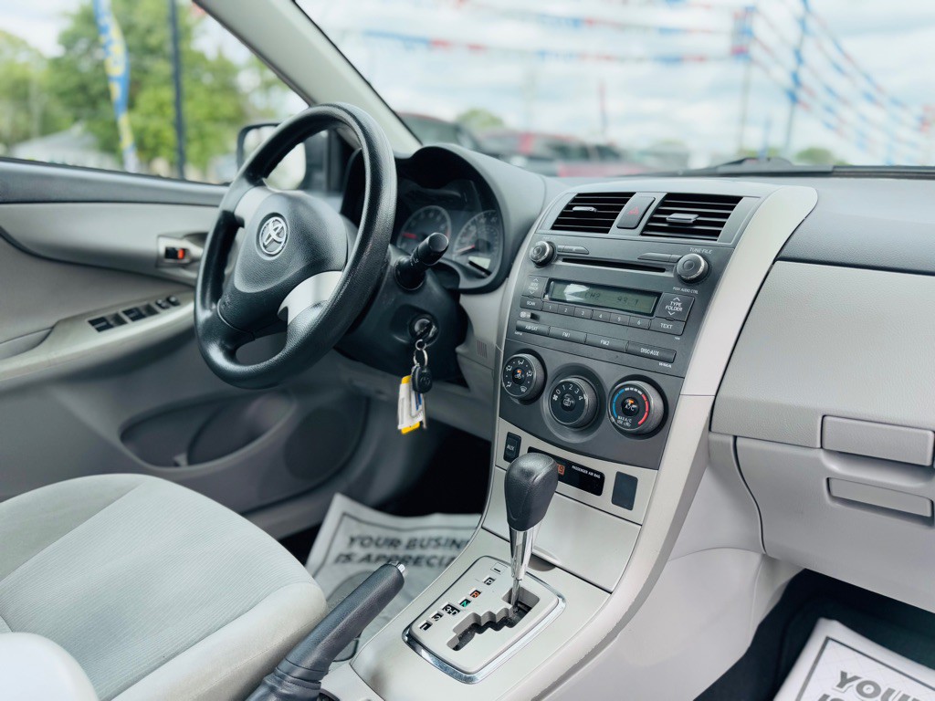 2011 Toyota Corolla Image 18