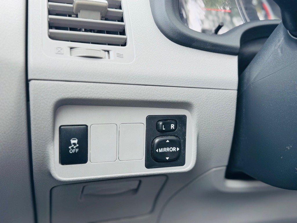 2011 Toyota Corolla Image 24