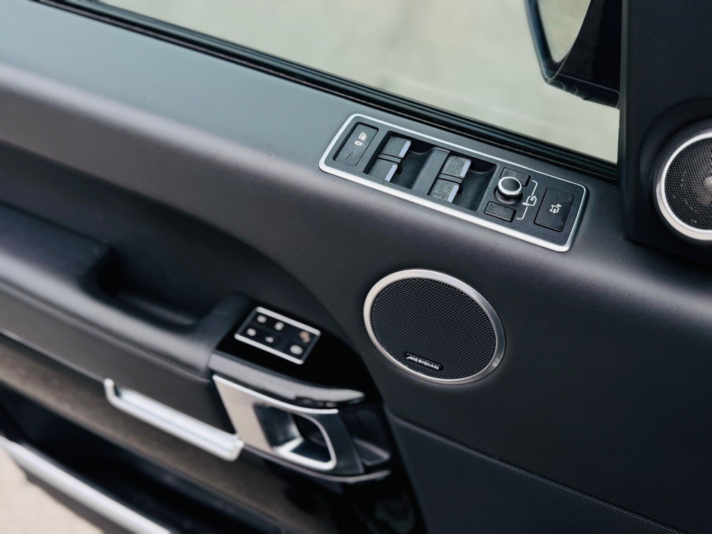2014 Land Rover Range Rover Image 20