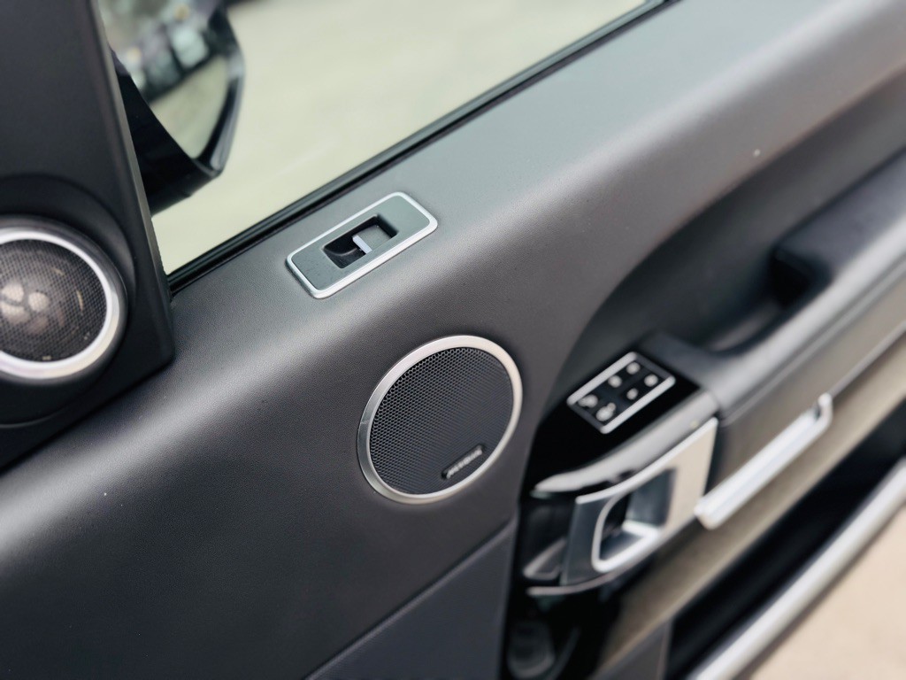 2014 Land Rover Range Rover Image 30