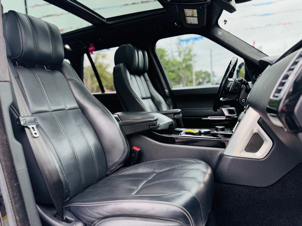 2014 Land Rover Range Rover Image 35