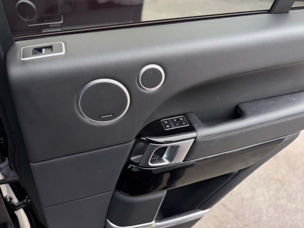 2014 Land Rover Range Rover Image 39