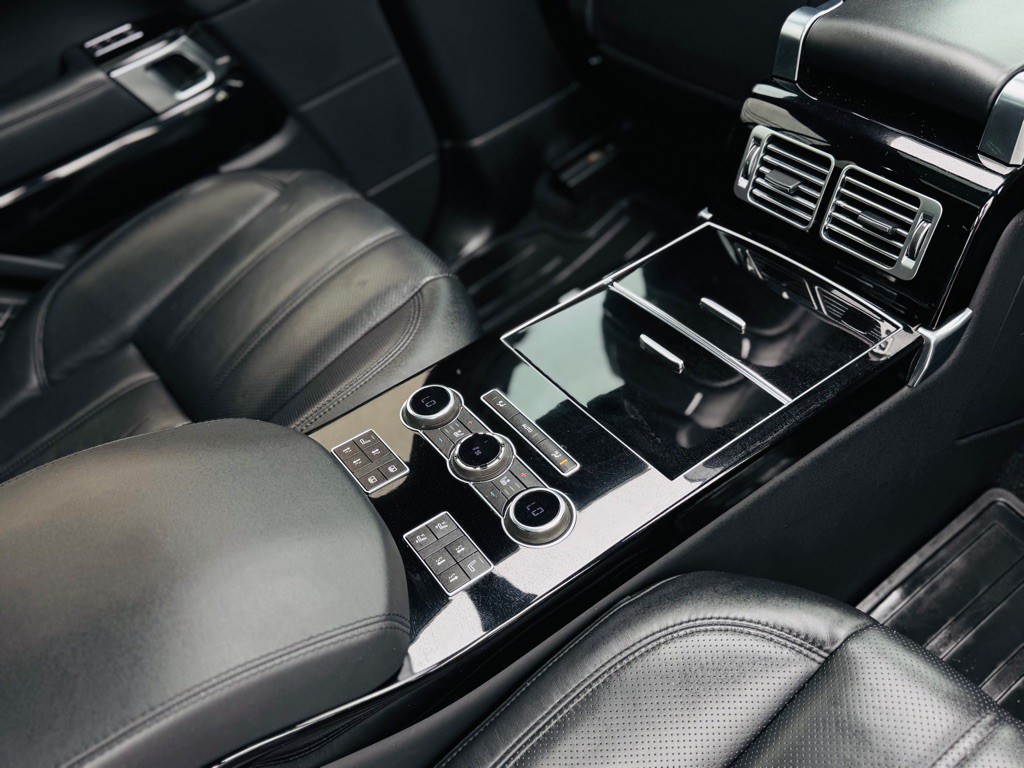 2014 Land Rover Range Rover Image 44