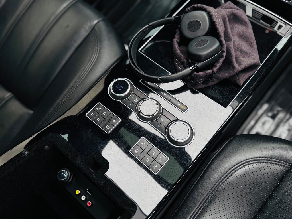 2014 Land Rover Range Rover Image 45