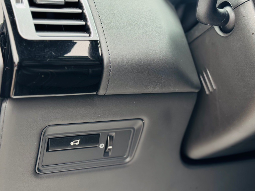 2014 Land Rover Range Rover Image 60