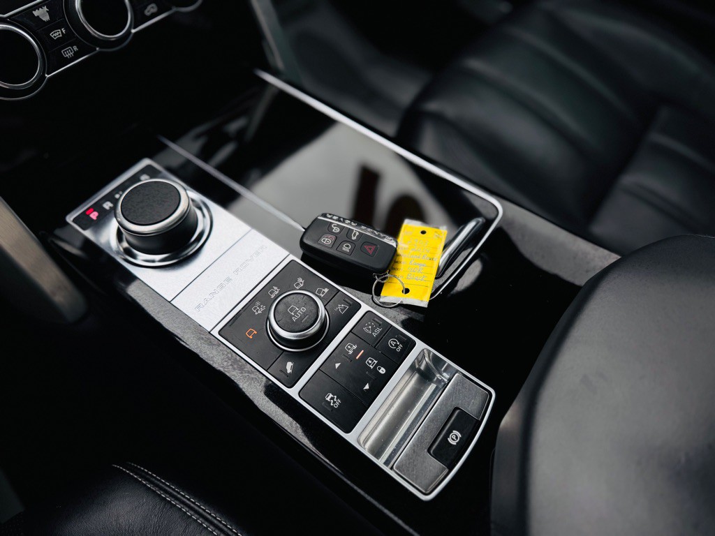 2014 Land Rover Range Rover Image 70