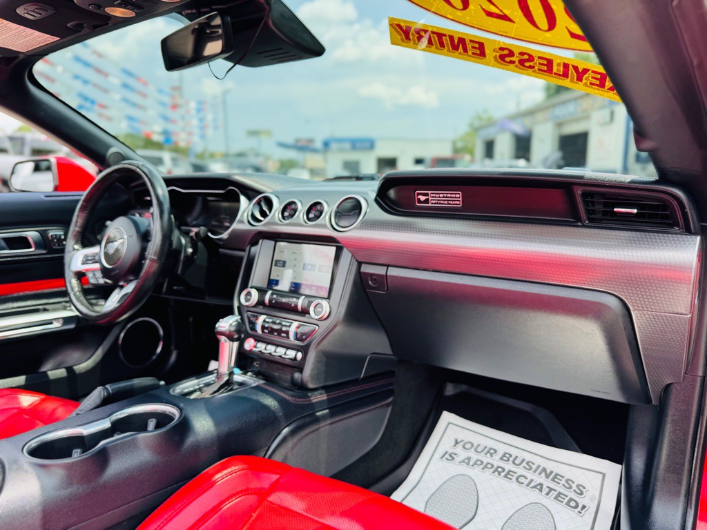 2020 Ford Mustang Image 25