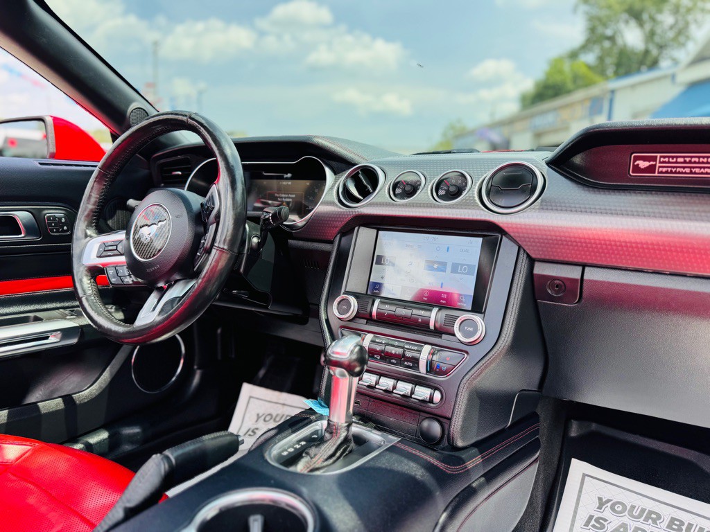 2020 Ford Mustang Image 26
