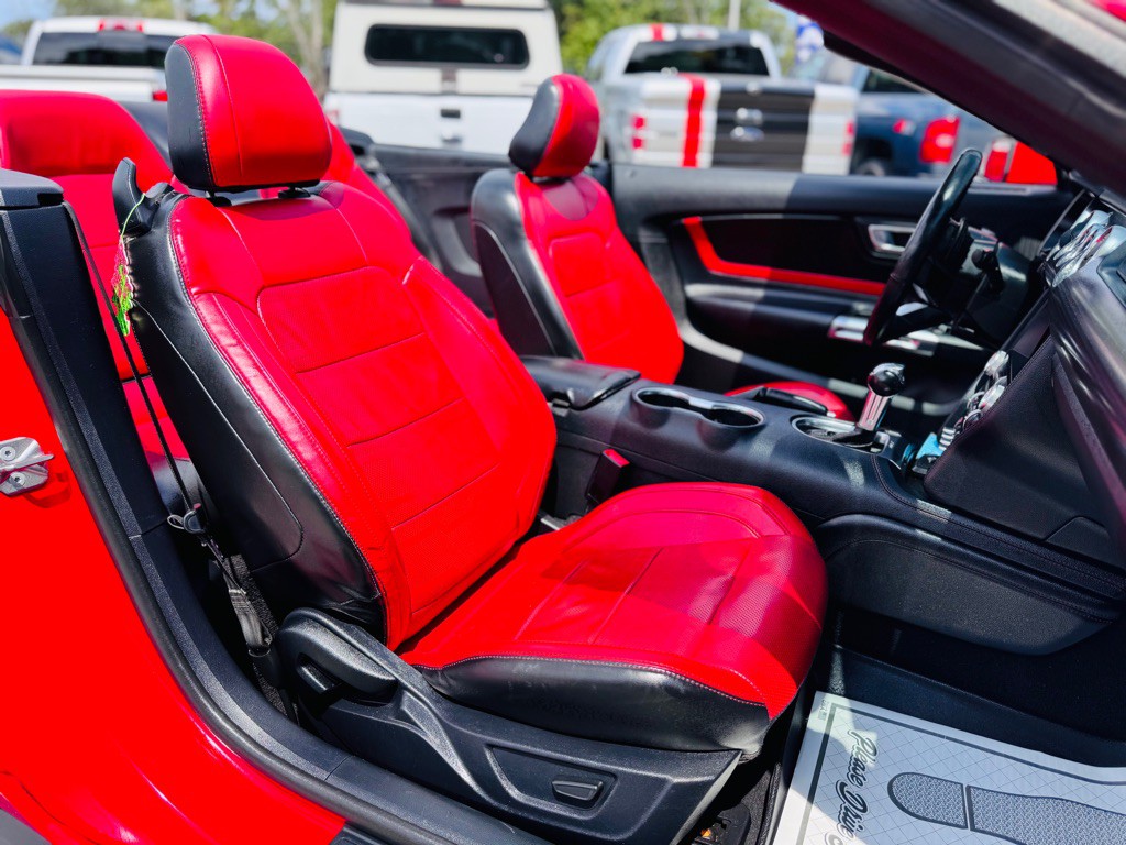 2020 Ford Mustang Image 28
