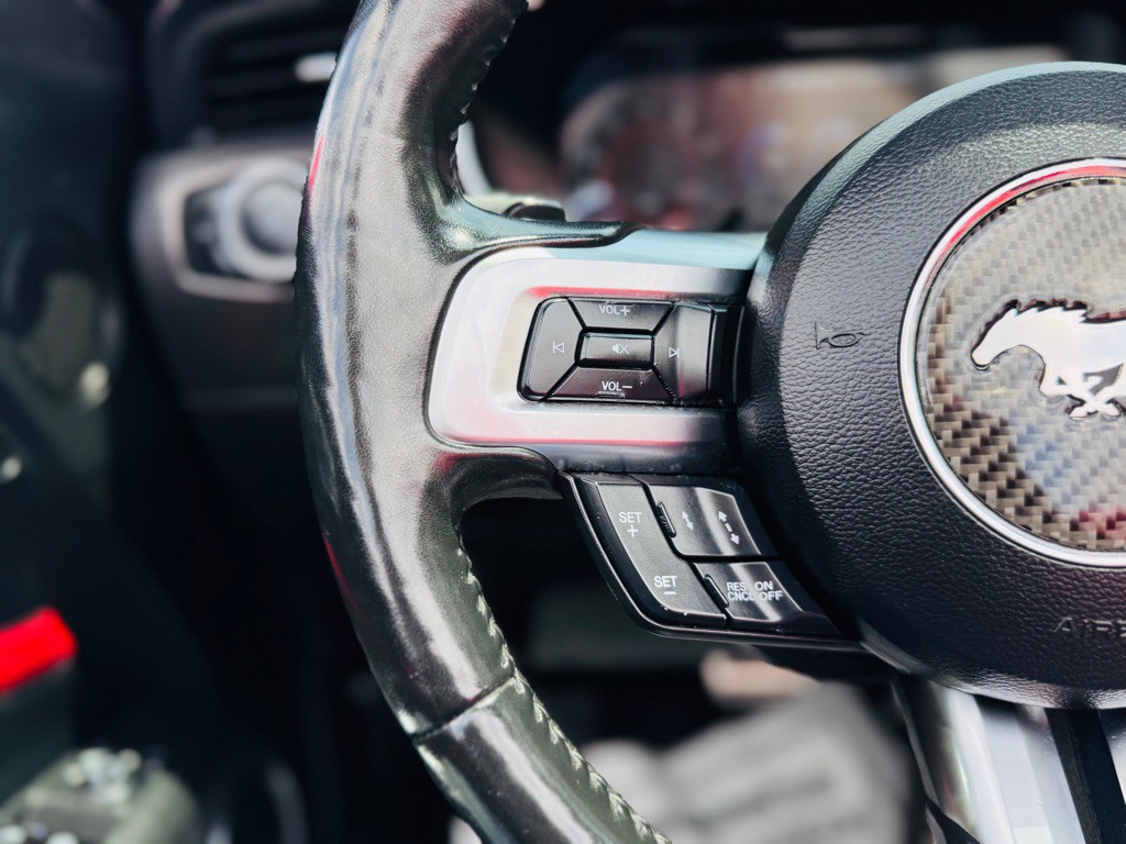 2020 Ford Mustang Image 37