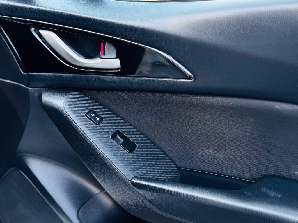 2015 Mazda Mazda3 Image 15