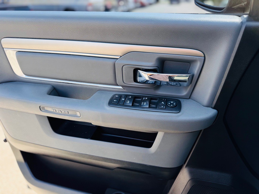 2015 RAM 1500 Image 23