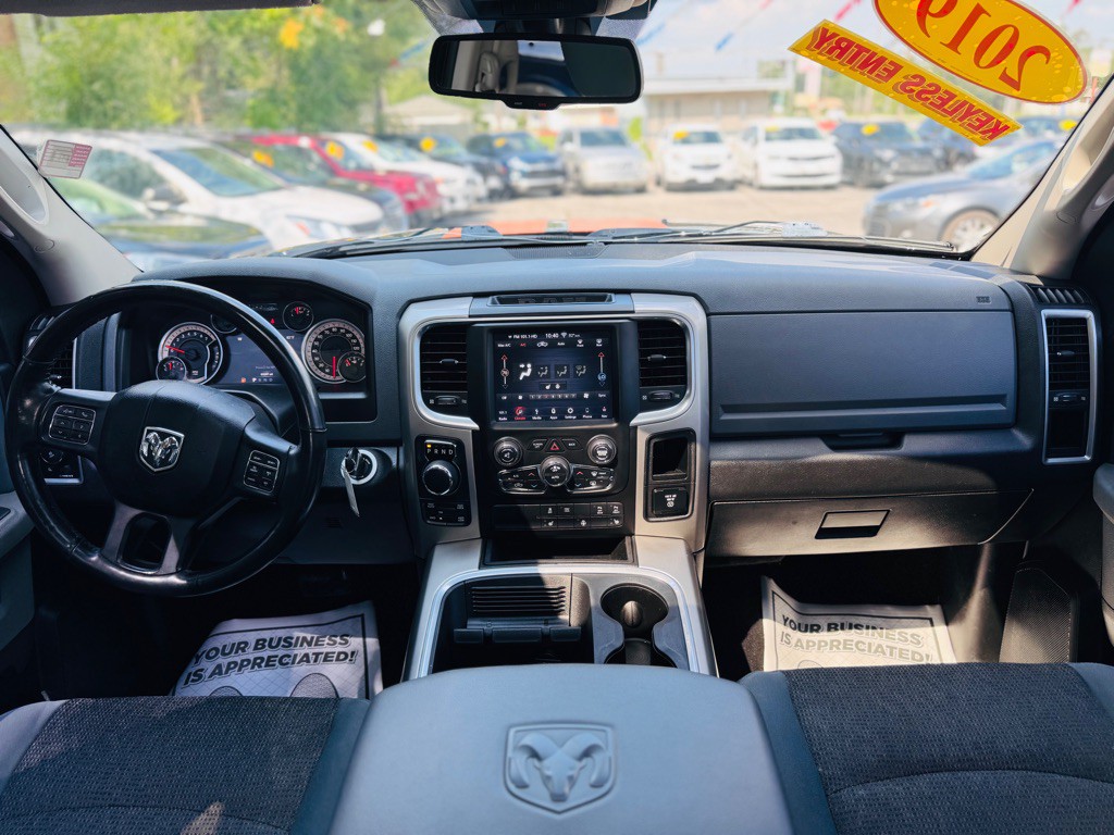 2015 RAM 1500 Image 36