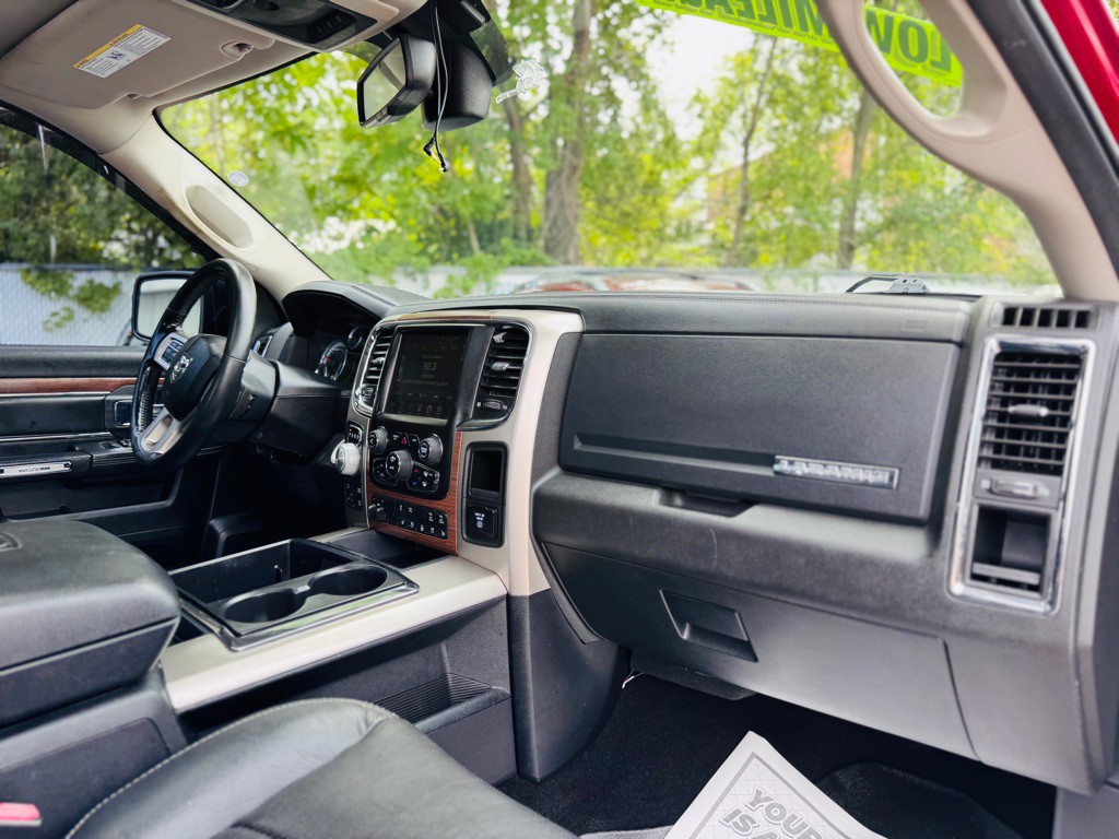 2015 RAM 1500 Image 25