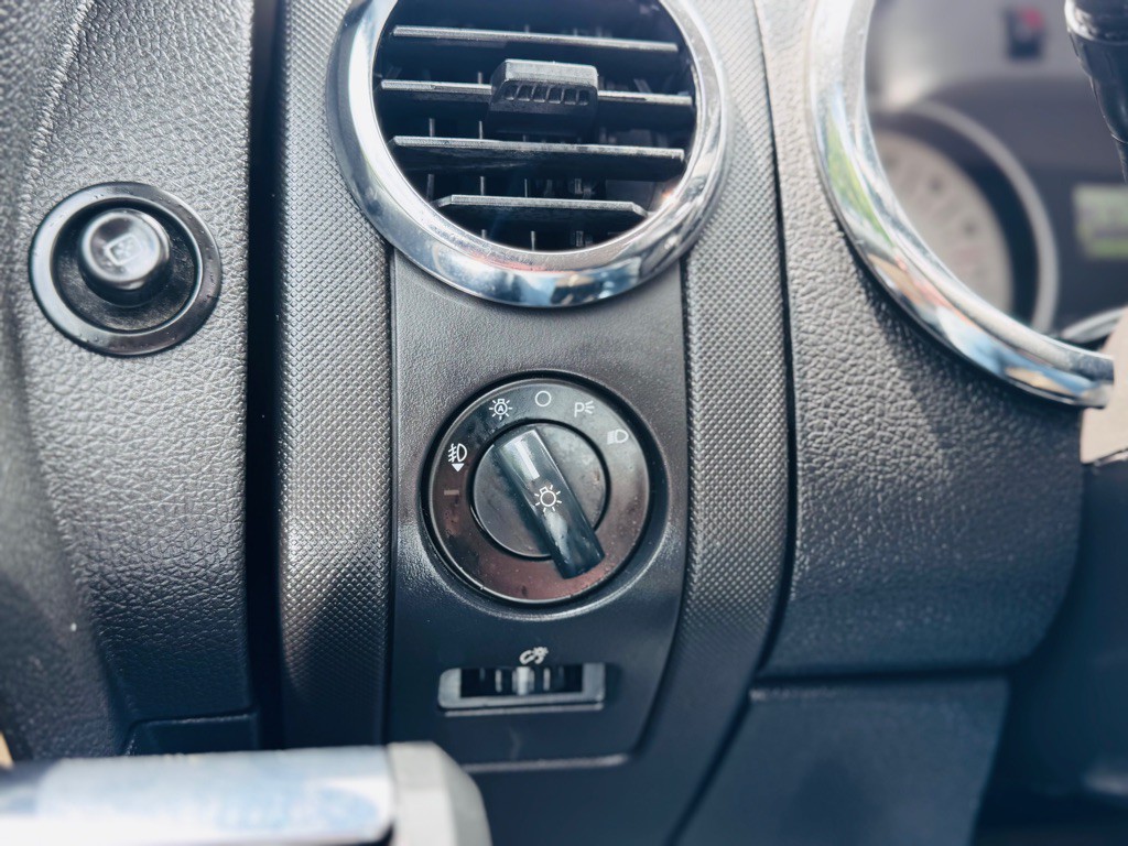 2008 Ford Explorer Image 29