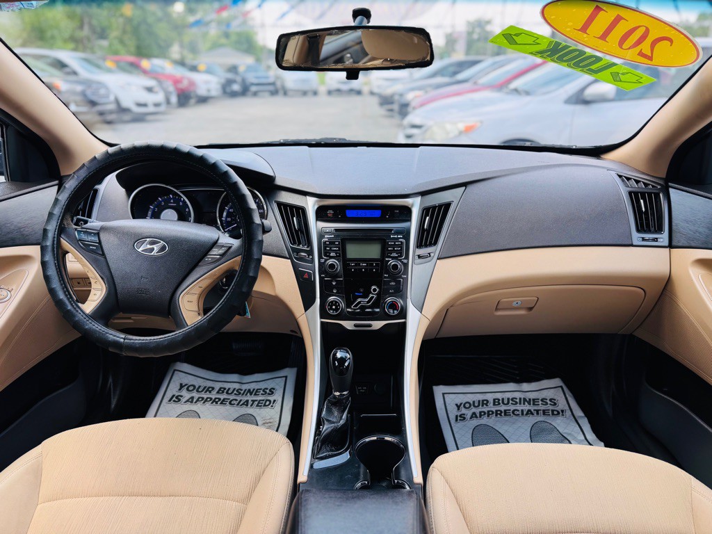 2011 Hyundai Sonata Image 22