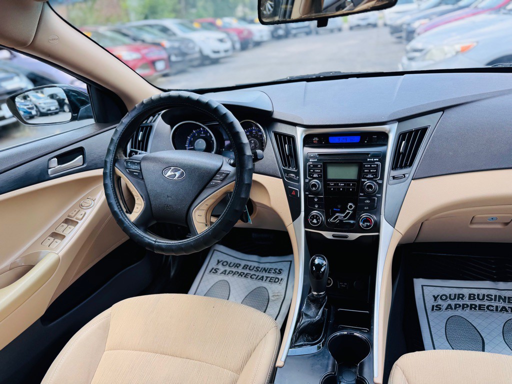 2011 Hyundai Sonata Image 25