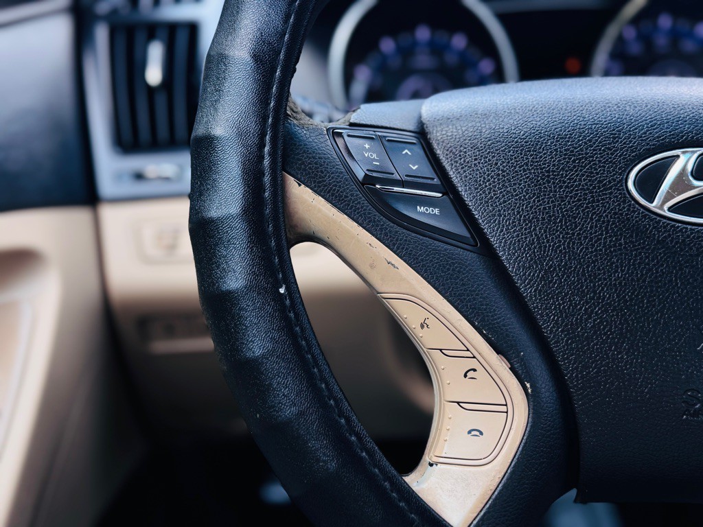 2011 Hyundai Sonata Image 27