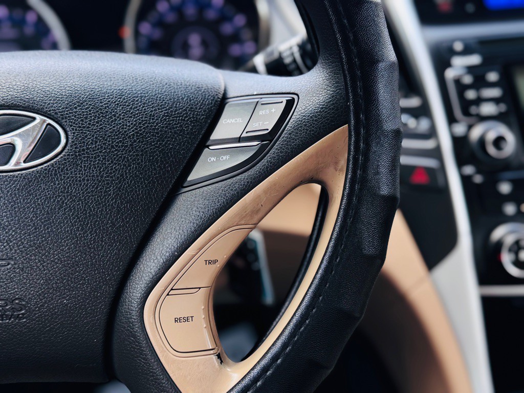 2011 Hyundai Sonata Image 29