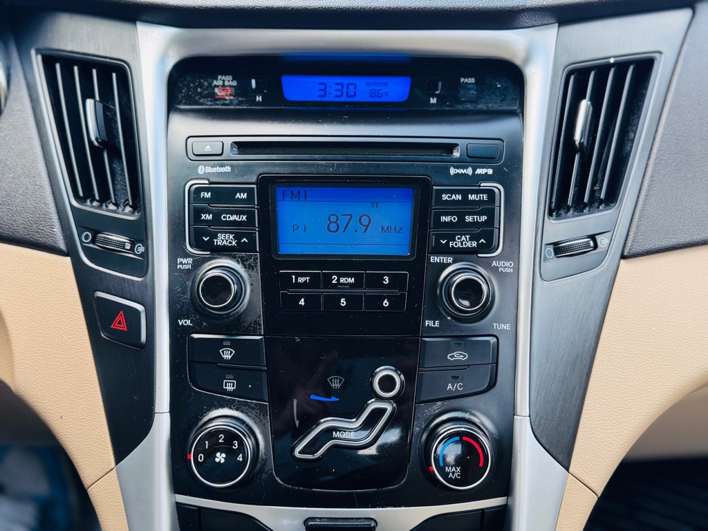 2011 Hyundai Sonata Image 30