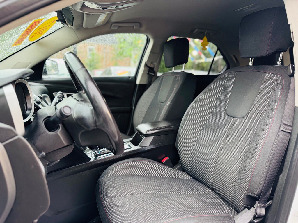 2017 Chevrolet Equinox Image 18