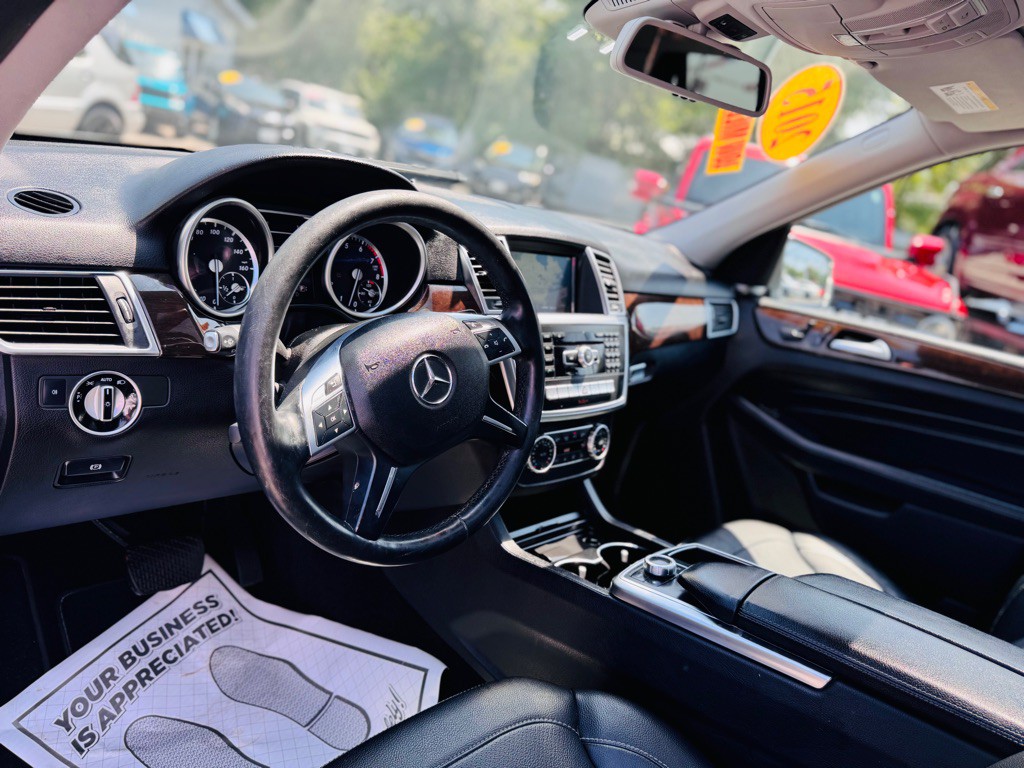 2015 Mercedes-Benz M-Class Image 19