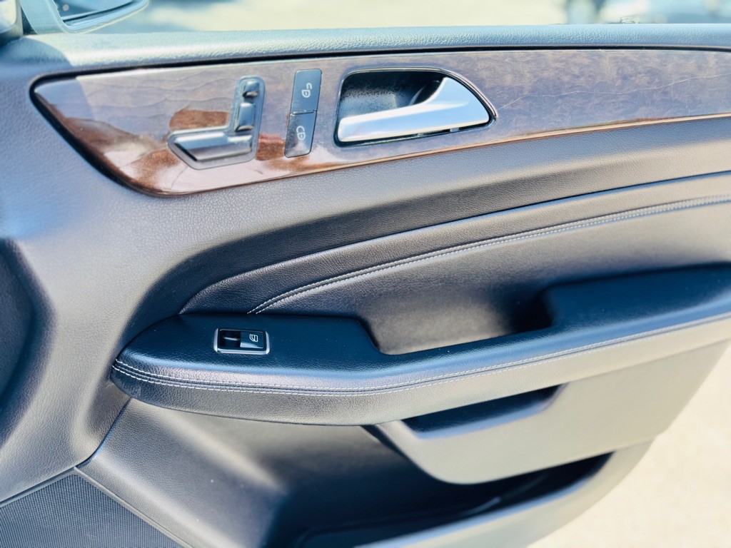 2015 Mercedes-Benz M-Class Image 21