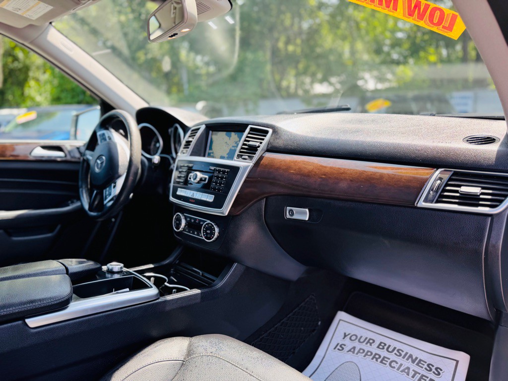 2015 Mercedes-Benz M-Class Image 22