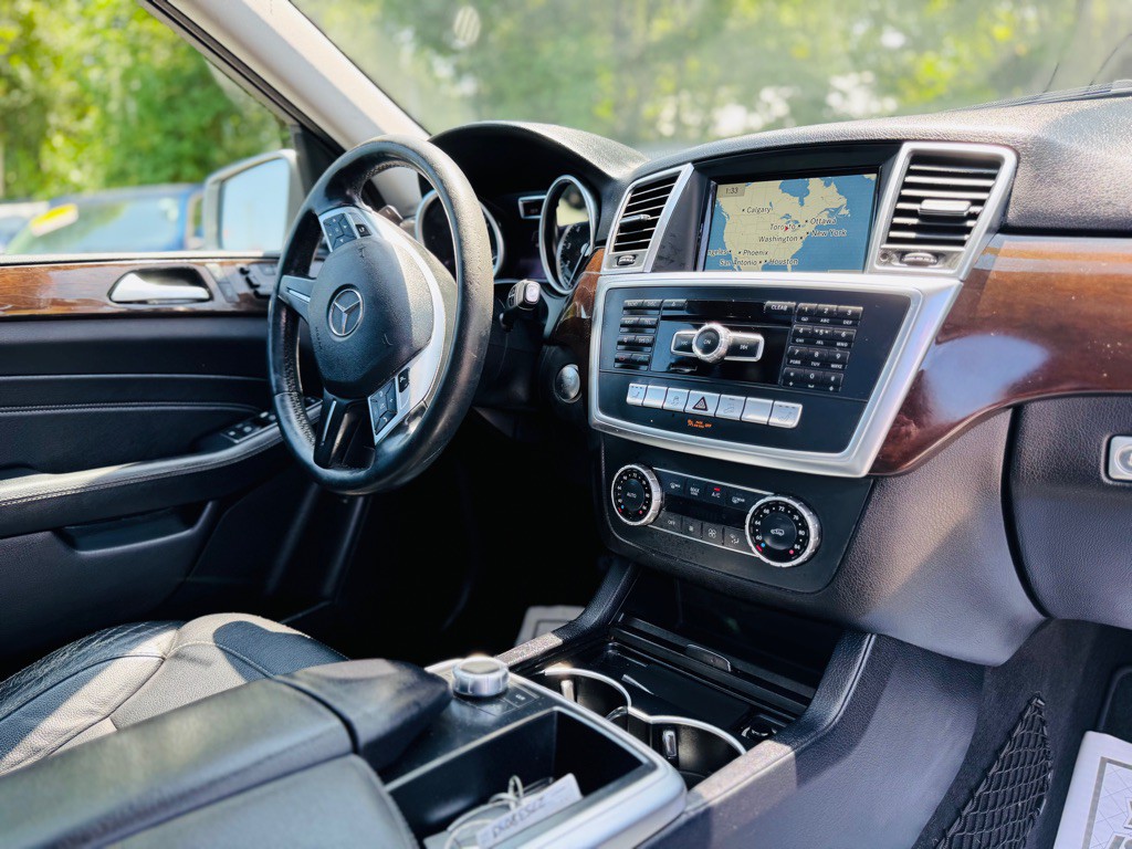 2015 Mercedes-Benz M-Class Image 23