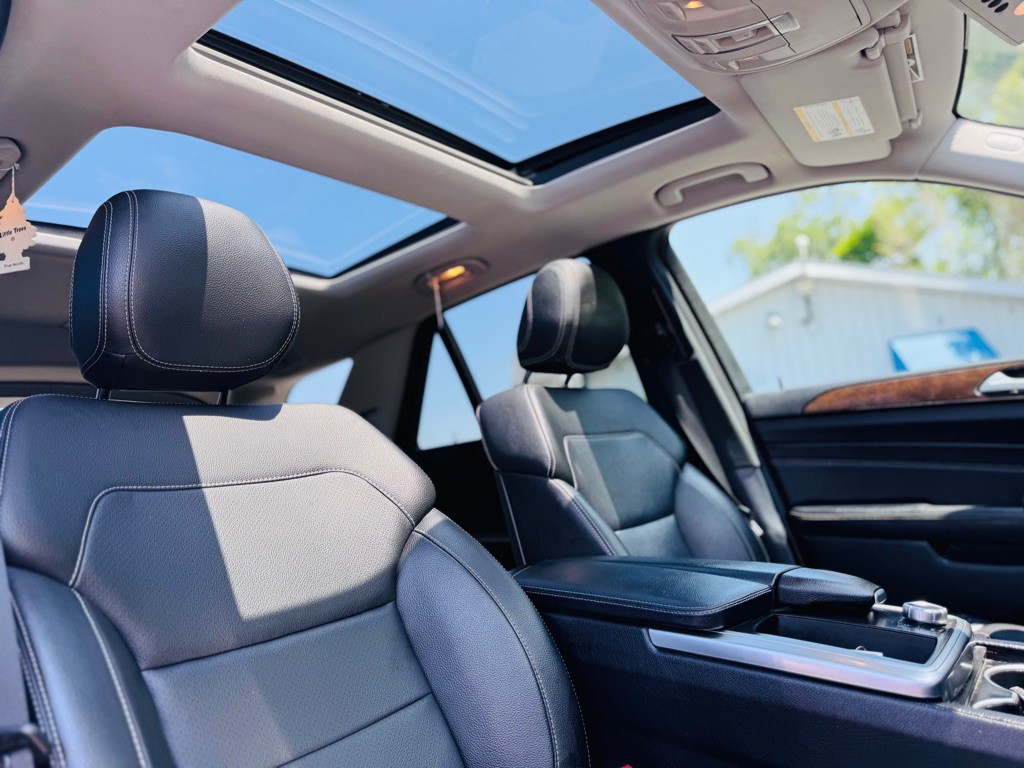 2015 Mercedes-Benz M-Class Image 25