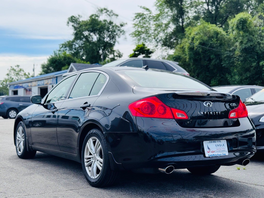 2012 INFINITI G37 Image 9