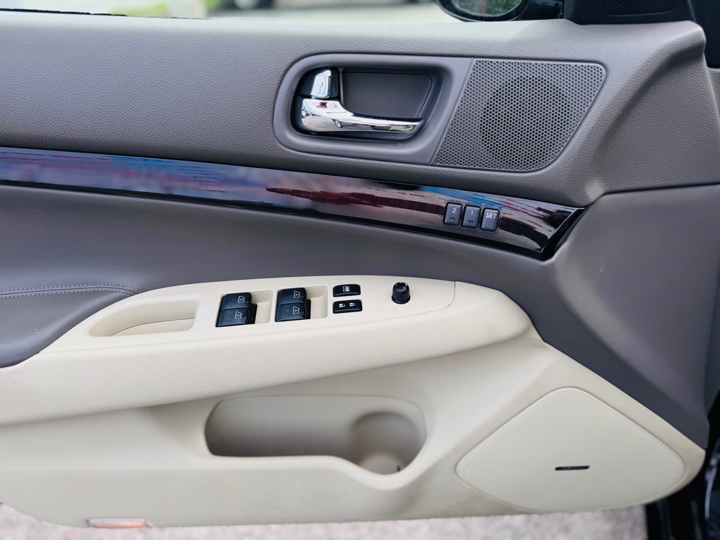 2012 INFINITI G37 Image 15