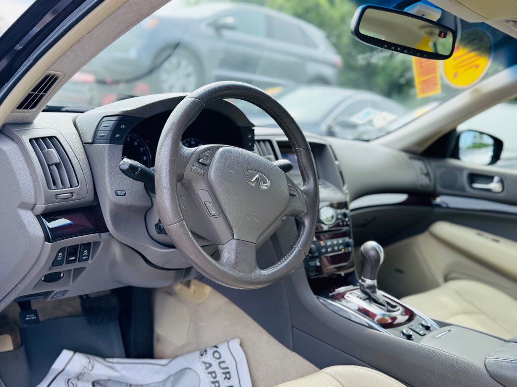 2012 INFINITI G37 Image 18