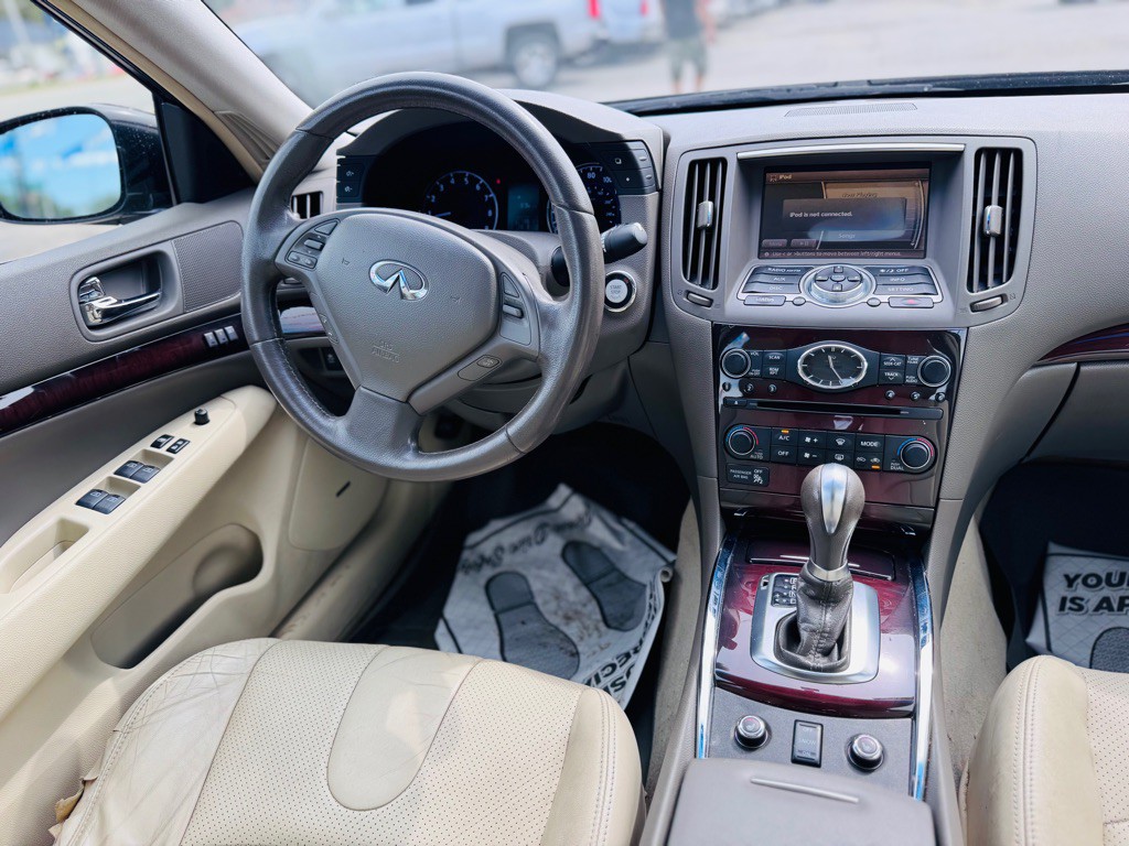 2012 INFINITI G37 Image 32