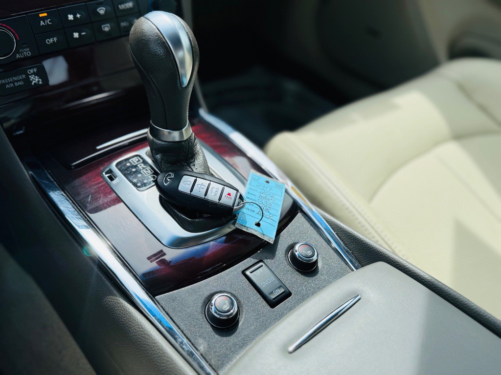 2012 INFINITI G37 Image 41