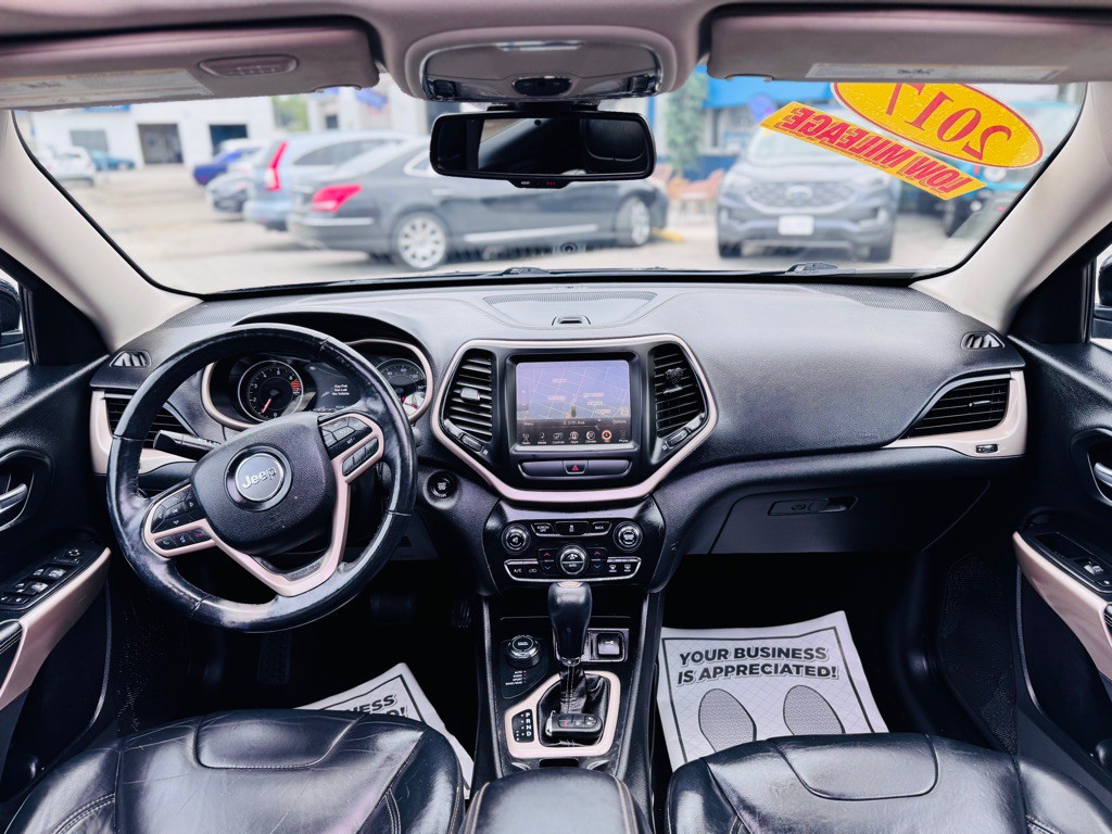 2017 Jeep Cherokee Image 26