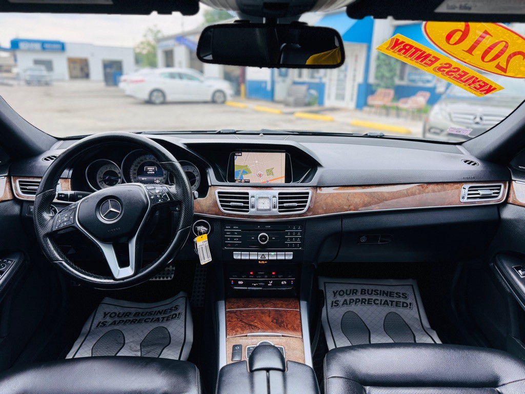 2016 Mercedes-Benz E-Class Image 30